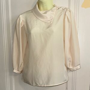 Vintage 70s/80s Chaus Cream 3/4 Sleeve Blouse with‎ button shoulder & neck